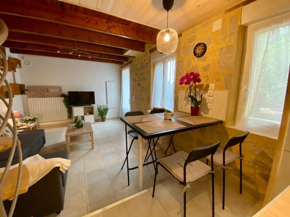 Petit gîte à Lamothe d’Alès Lavergne  Extérieur photo